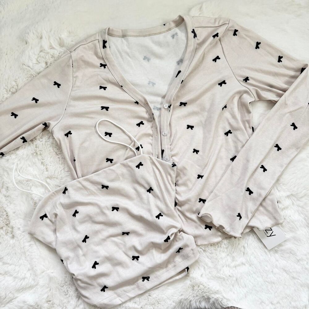 Dazy Women's Cream and Black Cardigan